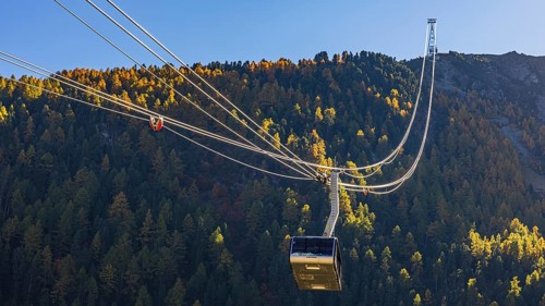 Gondola and cable car route from Grimentz to the Espace Weisshorn mountain station, Val