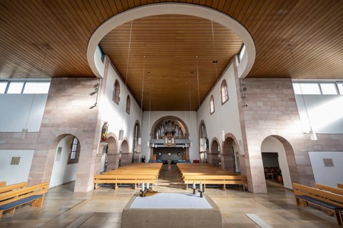 Interior with a view of the organ gallery, St. Ottokirche, Lauf an der Pegnitz, built around 1900,
