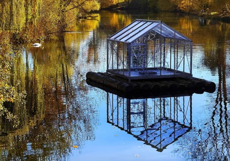 The river Lippe in Grünen Winkel with the artwork Arche by Christoph Hildebrand, Lichtpromenade
