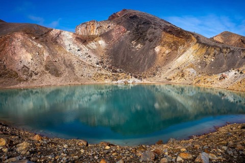 One of the Emerald Lakes and Red Crater, Tongariro alpine crossing, Tongariro National Park, North