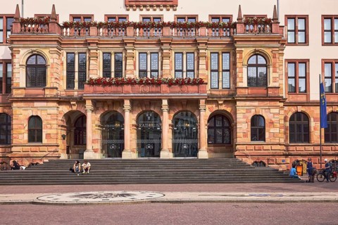 Town Hall, architect Georg von Hauberrisser, neo-Renaissance style, entrance, doors, round arches,