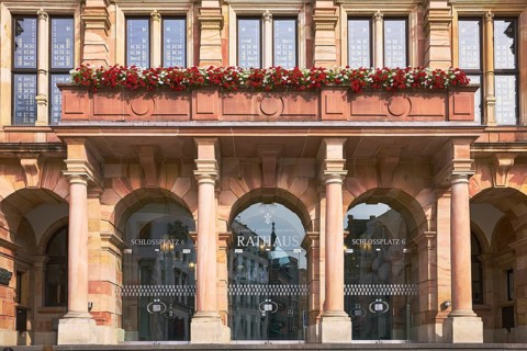 Town hall, entrance, door, round arches, columns, architect Georg von Hauberrisser, neo-Renaissance