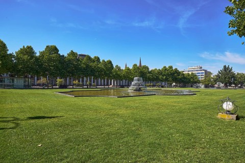 Park, bowling green, green area, trees, Platanus × acerifolia (Platanus ×hispanica), lawn, lantern,