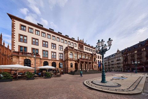 Town Hall, Neo-Renaissance style, architect Georg von Hauberrisser, façade with windows, staircase,