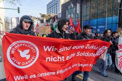 School strike against military service, around 600 participants in a demonstration against the