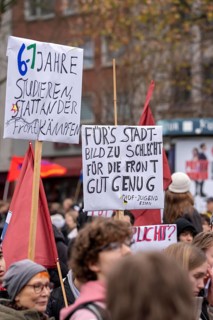 School strike against military service, around 600 participants in a demonstration against the