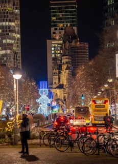 Christmas decoration, light decoration, in Berlin, Tauentzienstraße, view of the Memorial Church on