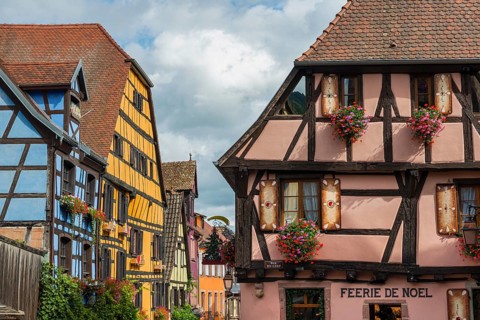 Decorated half-timbered houses in the historic old town of Riquewihr, Ellsass
