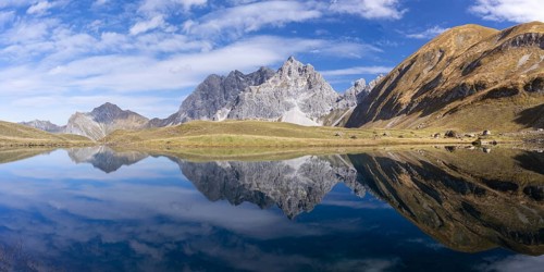 Mountain panorama in autumn, Eissee, Oytal, behind Großer Wilder, 2379m, Hochvogel and Rosszahn