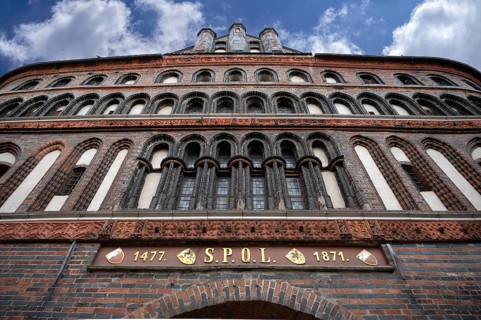 Dewtail vom Holstentor, historic city gate from 1478, Holstentorplatz, Hanseatic City of Lübeck,