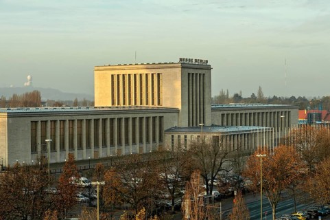 Main entrance and exhibition halls with former East Prussia Hall on the left and Hall of Honor,