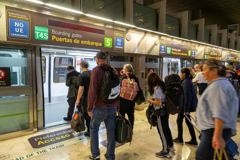 Shuttle train service to boarding gates, terminal 4 building, Adolfo Suárez Madrid–Barajas airport,