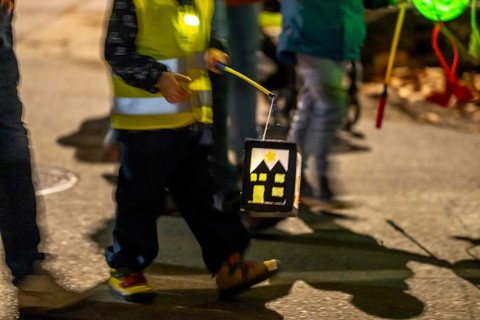 Martinszug in Essen-Rüttenscheid, the parish of St. Lambertus, with over 500 participants, North
