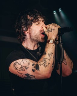 Tom Grennan live on Grennan '25 tour at Bi Nuu in Berlin on 13.11.2025