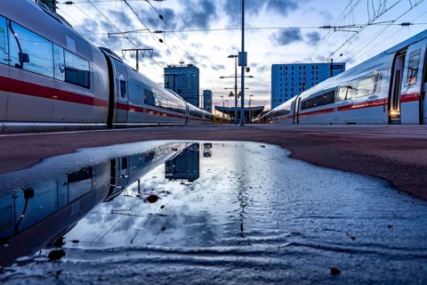 ICE trains, in Essen main station, on the platform, North Rhine-Westphalia, Germany
