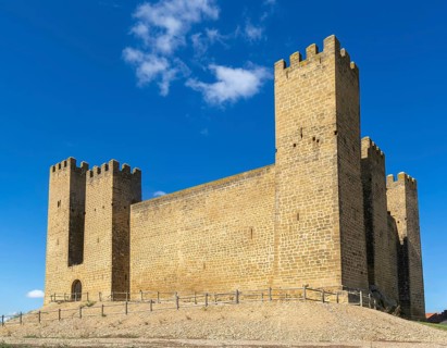 Historic walls and towers of Castillo de Sádaba, Sadaba castle, Zaragoza province, Aragon, Spain