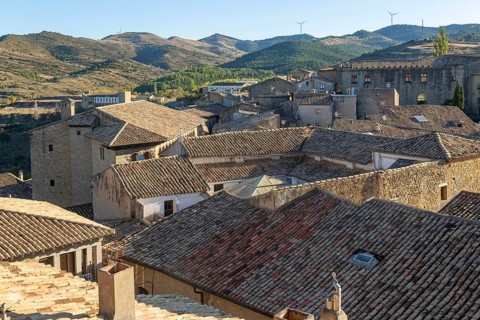View over rooftops medieval village of Sos del Rey Católico, Cinco Villas district, Zaragoza