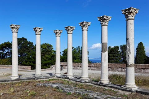 Middle terrace, Apollo temple columns, Asclepieion, Latin Aescupium, three terraces, place of