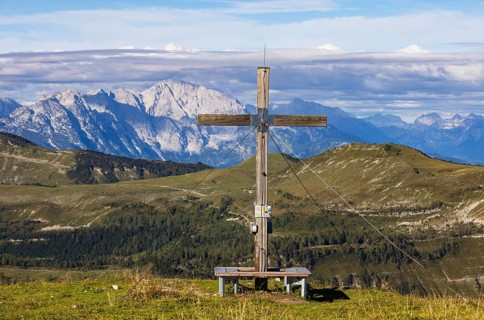 Summit Cross, Hoher Zinken, Postalm, Osterhorn Group, Salzkammergut, Province of Salzburg, Austria