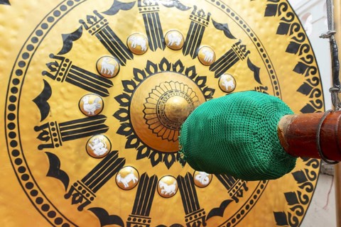 Temple gong (also Victory Gong or Luck Gong), when climbing to Wat Saket (Golden Mount) in the Pom
