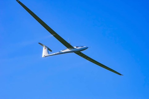 A Schempp-Hirth Nimbus 4M motor glider, D-KAOL registration, during a screening as part of an air