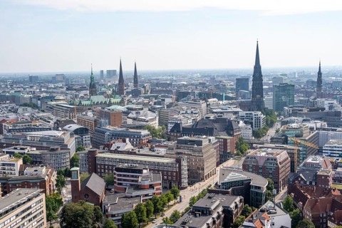 City view, view over Hamburg city centre with church towers and town hall tower, from the tower of