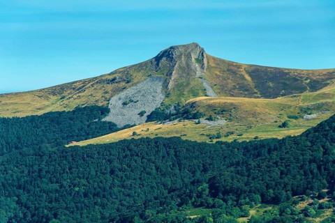 Auvergne Volcanoes Regional Park. La Banne d'Ordanche culminate at 1515m . Puy de Dome. Auvergne