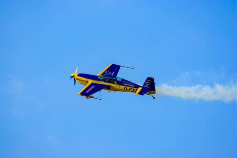 An Extra EA-300 of Extra Flugzeugproduktions- und Vertriebs GmbH with the registration D-EXBH