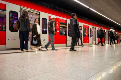 Underground arriving S-Bahn, train, class 420 in traffic red, platform, stop, Stadtmitte station,