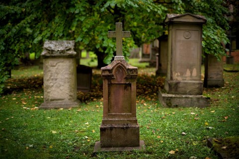 Gravestones, grave, graves, Hoppenlauf cemetery, oldest preserved cemetery in Stuttgart, autumn