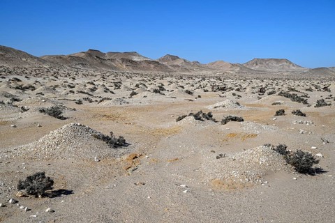 Diamond mining mound in the desert sand at the beginning of the 20th century, Pomona, restricted