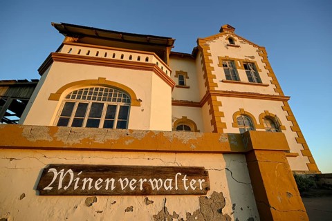 Mine manager's house, Kolmanskop, restricted diamond area, Karas region, Namibia