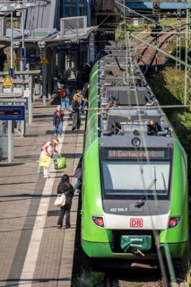 Düsseldorf-Wehrhahn station, S-Bahn and regional transport, North Rhine-Westphalia, Germany