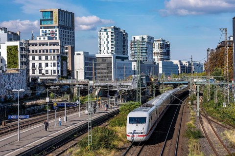 Wehrhahn railway station, railway line in Düsseldorf, along Toulouser Allee, residential area,