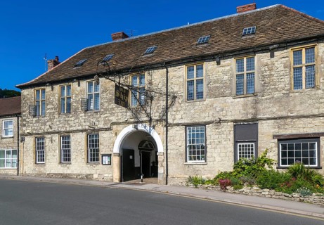 Old Ship Inn, Mere, Wiltshire, England, UK architect Henry Andrews 1711 former hotel and pub now