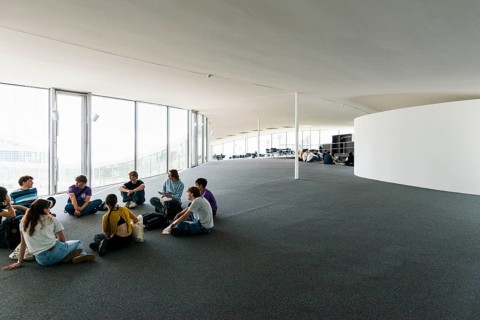 Interior view, Rolex Learning Centre, École polytechnique fédérale de Lausanne, EPFL, Lausanne,