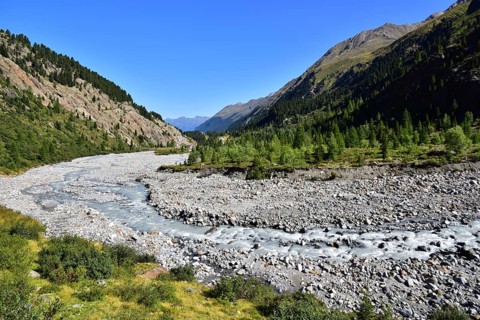 The Faggenbach (also known locally as the Fagge) rises from the Gepatsch glacier southeast of the