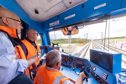 First test run on the new line between Wendlingen and the airport. Train driver Thomas Kayser with