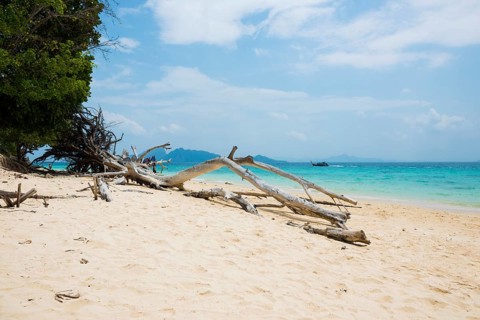White sandy beach, Sunrise Beach, Koh Kradan, Hat Chao Mai National Park, Trang Province, Southern