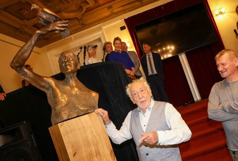 Dieter Hallervorden at the premiere of the play 'Der eingebildet Kranke' and Dieter Hallervorden's