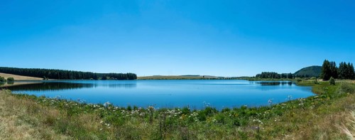 Lake of Bourdouze, Auvergne Volcanoes Regional Park, Puy de Dome., Auvergne-Rhone-Alpes, France