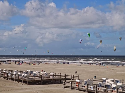 California kitesurfing Masters 2025, kitesurfing, strong wind, sport, pleasure, spectators, North