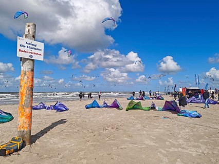 California kitesurfing Masters 2025, kitesurfing on the North Sea beach on the edge of the UNESCO