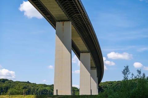 Motorway bridge A 52 over the Ruhr, from below, Mülheim an der Ruhr, Rurgebiet, North