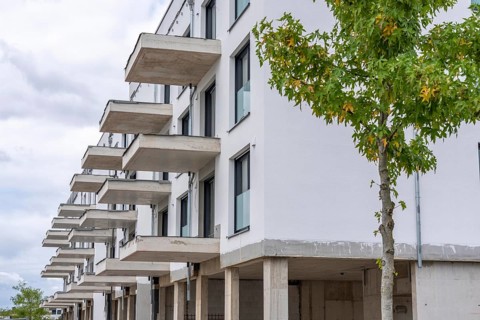 Shell construction, shortly in front of completion of a residential building, new Graf Bismarck