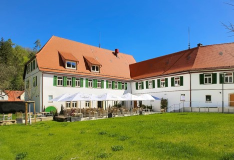 Gestütsgasthof near the stud farm and the Lauterquelle, terrace, sunshades, catering, restaurant,