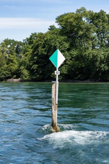 Schifffahrtszeichen, Wiffe, sign for inland navigation, which marks the navigation channel on the