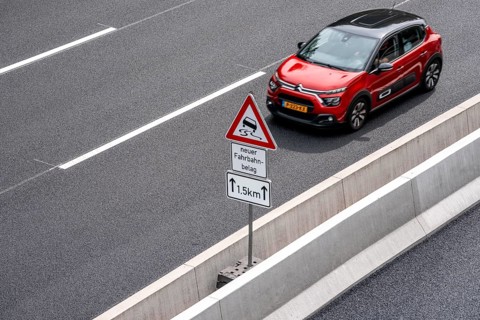Rehabilitation of the A52 motorway near Essen, an 8 km long section between the Essen-Kettwig