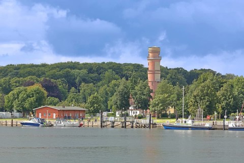 Old lighthouse at the harbour, shore, Travemünde, Lübeck, Schleswig-Holstein, Germany