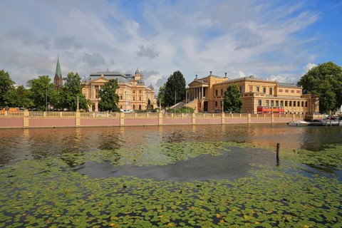 State Theatre, State Museum and shore of the castle lake, Old Garden, Schwerin,